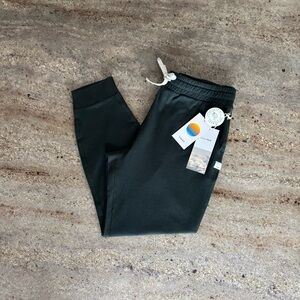 NWT Vuori Women's Performance Jogger Size Medium Aspen Heather